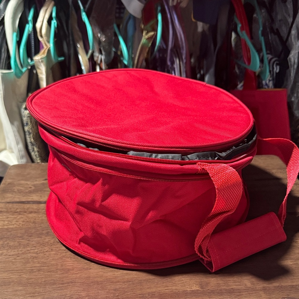 Avon round expandable food carrier